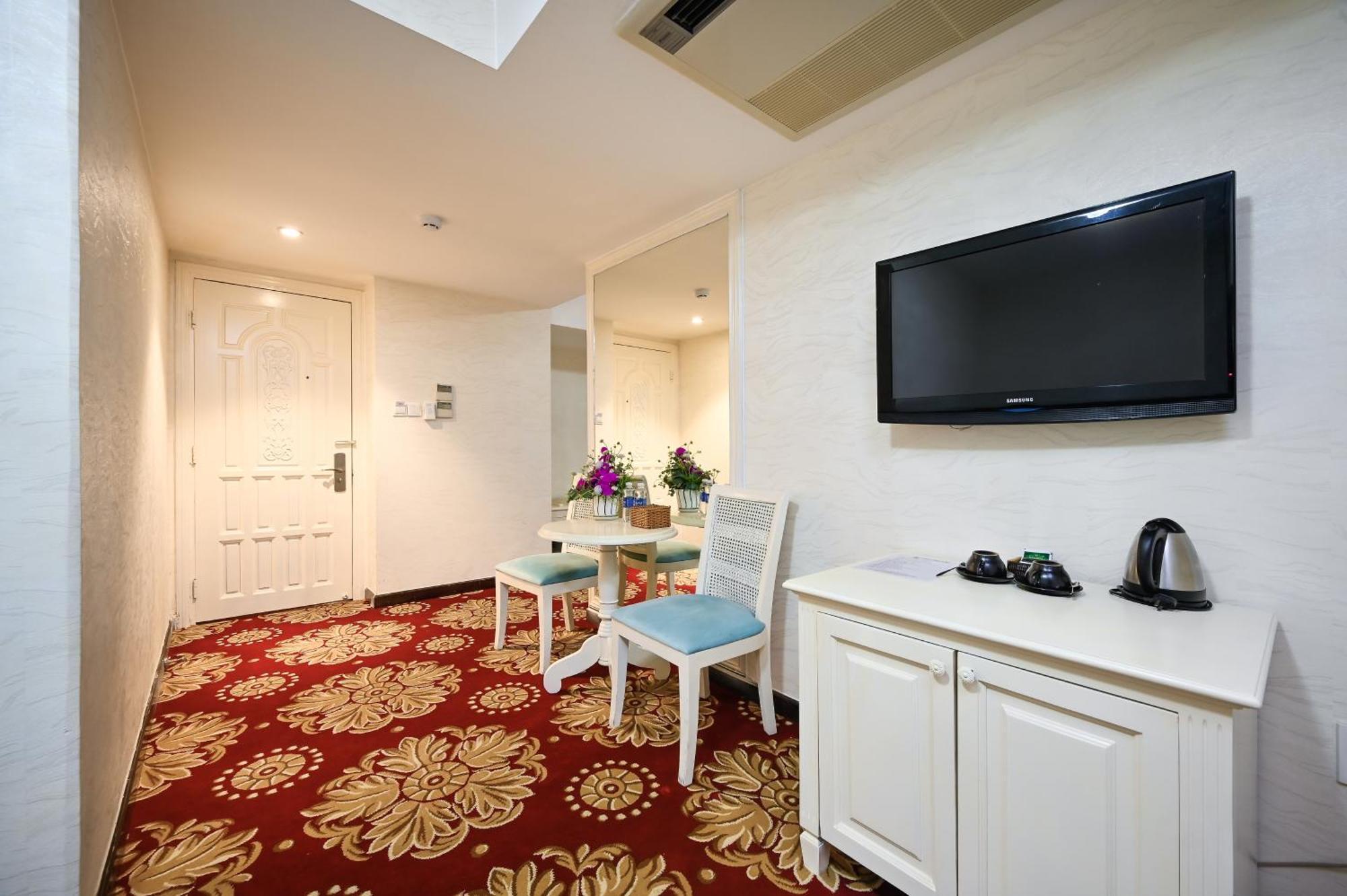 California Saigon Hotel & Rooftop Pool Cidade de Ho Chi Minh Exterior foto
