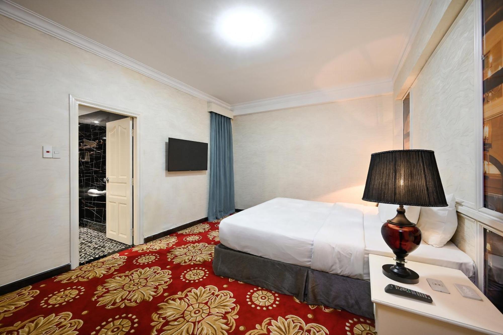 California Saigon Hotel & Rooftop Pool Cidade de Ho Chi Minh Quarto foto