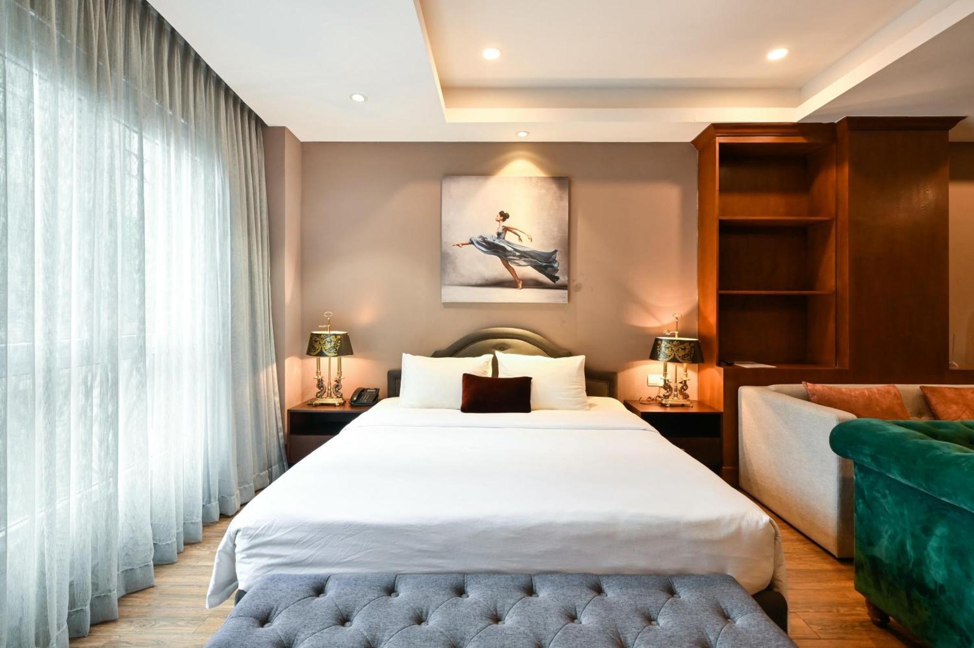 California Saigon Hotel & Rooftop Pool Cidade de Ho Chi Minh Exterior foto