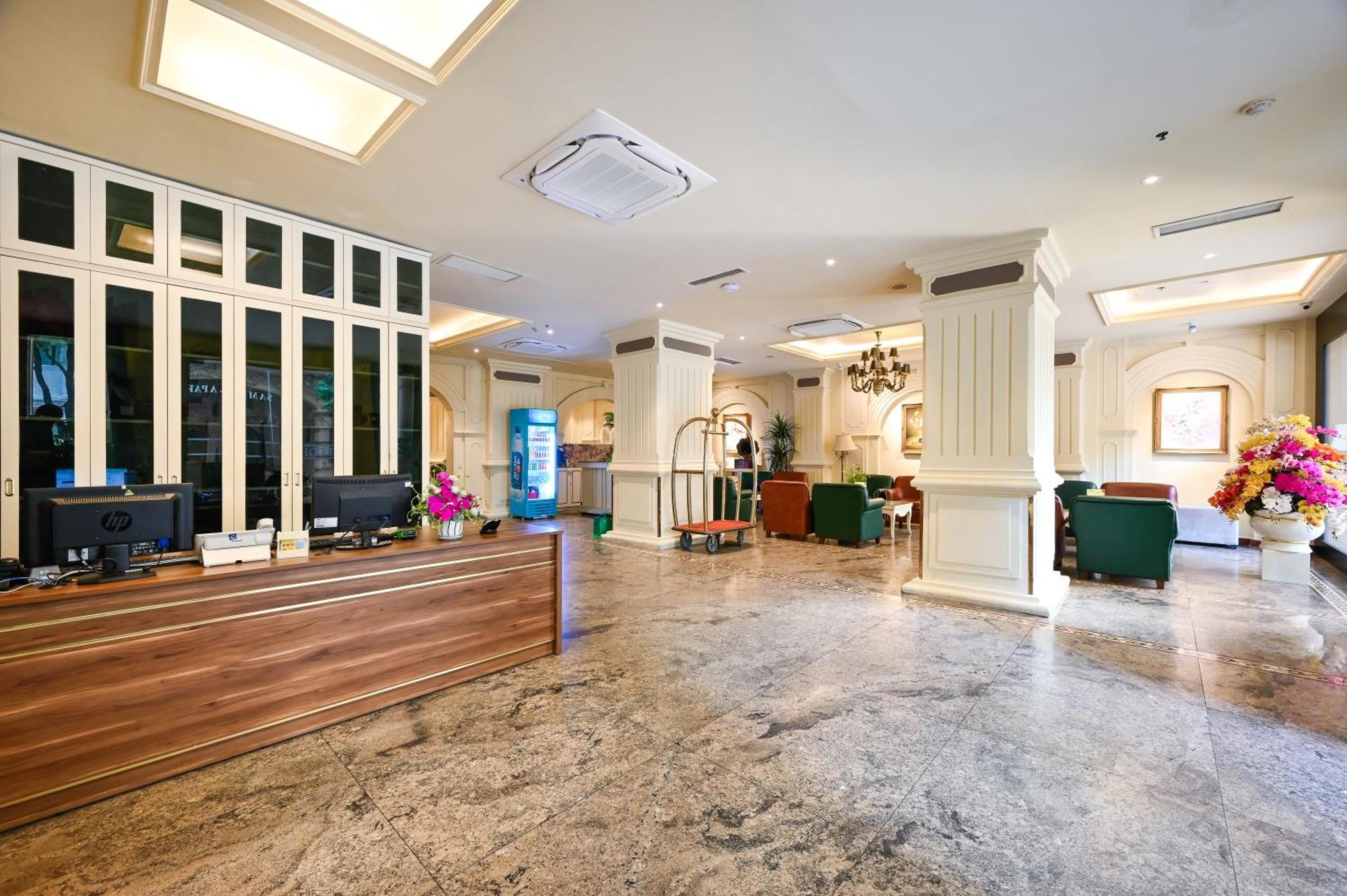 California Saigon Hotel & Rooftop Pool Cidade de Ho Chi Minh Exterior foto