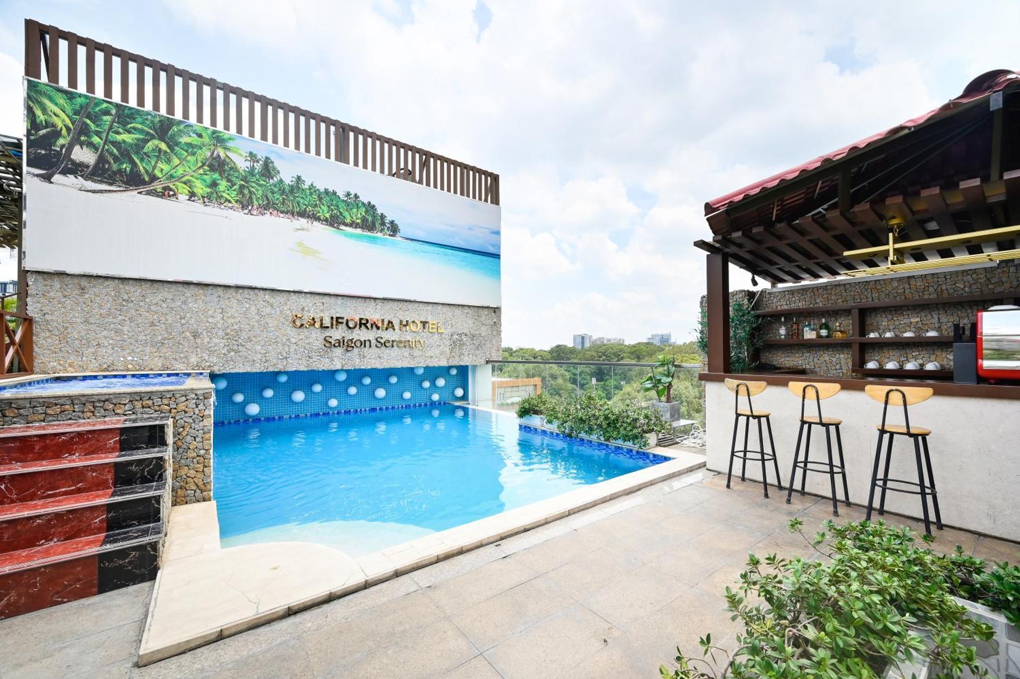 California Saigon Hotel & Rooftop Pool Cidade de Ho Chi Minh Exterior foto