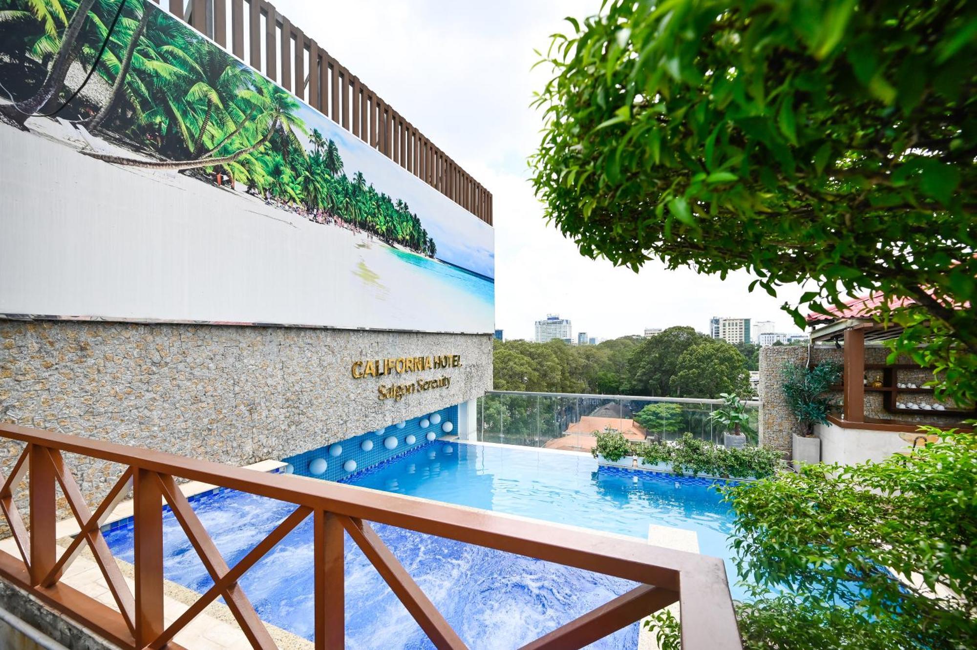 California Saigon Hotel & Rooftop Pool Cidade de Ho Chi Minh Exterior foto