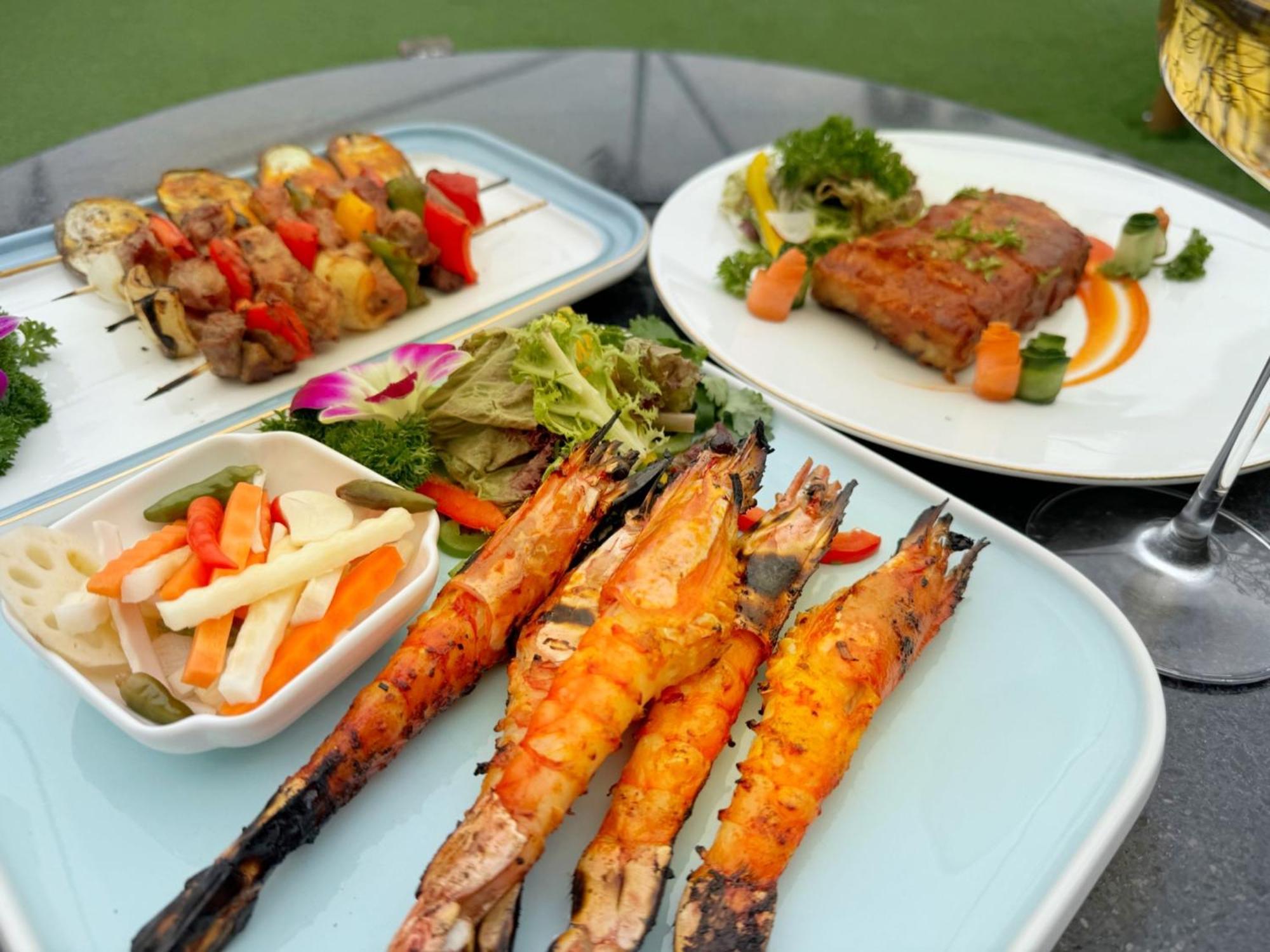 California Saigon Hotel & Rooftop Pool Cidade de Ho Chi Minh Exterior foto